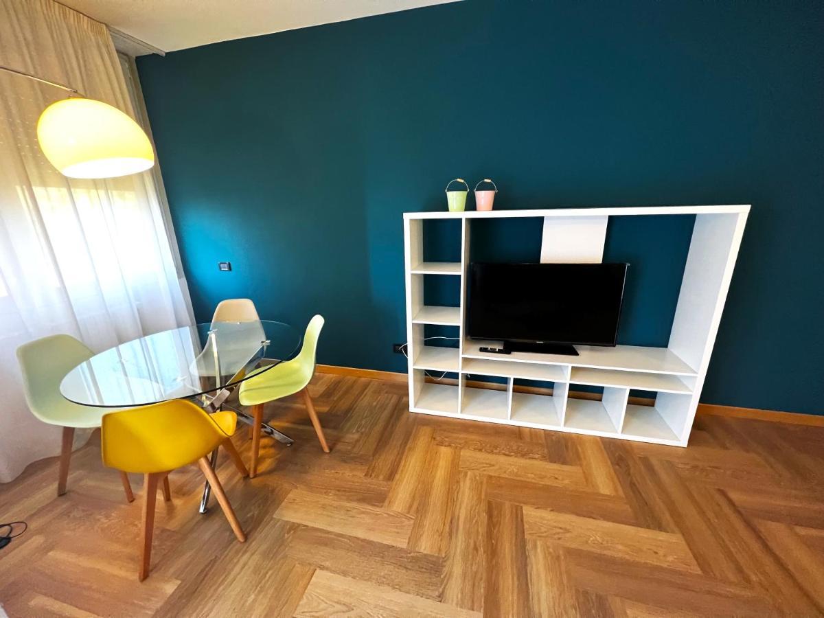 Front Lake Apartment Бардолино Экстерьер фото