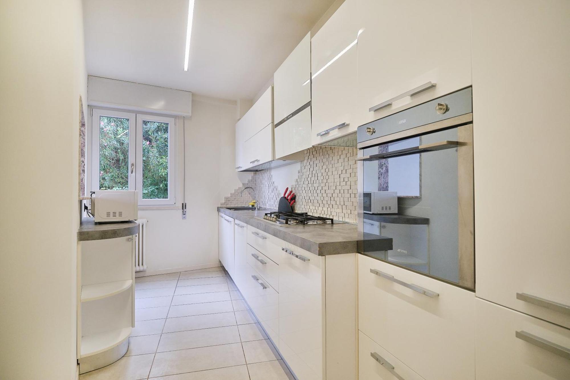 Front Lake Apartment Бардолино Экстерьер фото