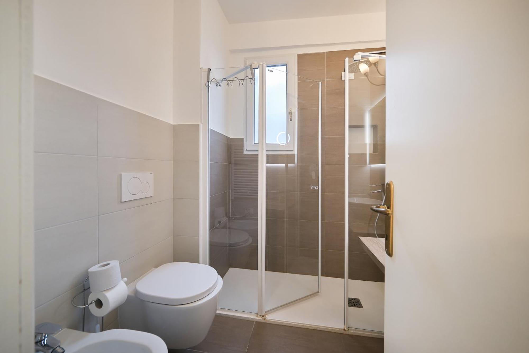 Front Lake Apartment Бардолино Экстерьер фото