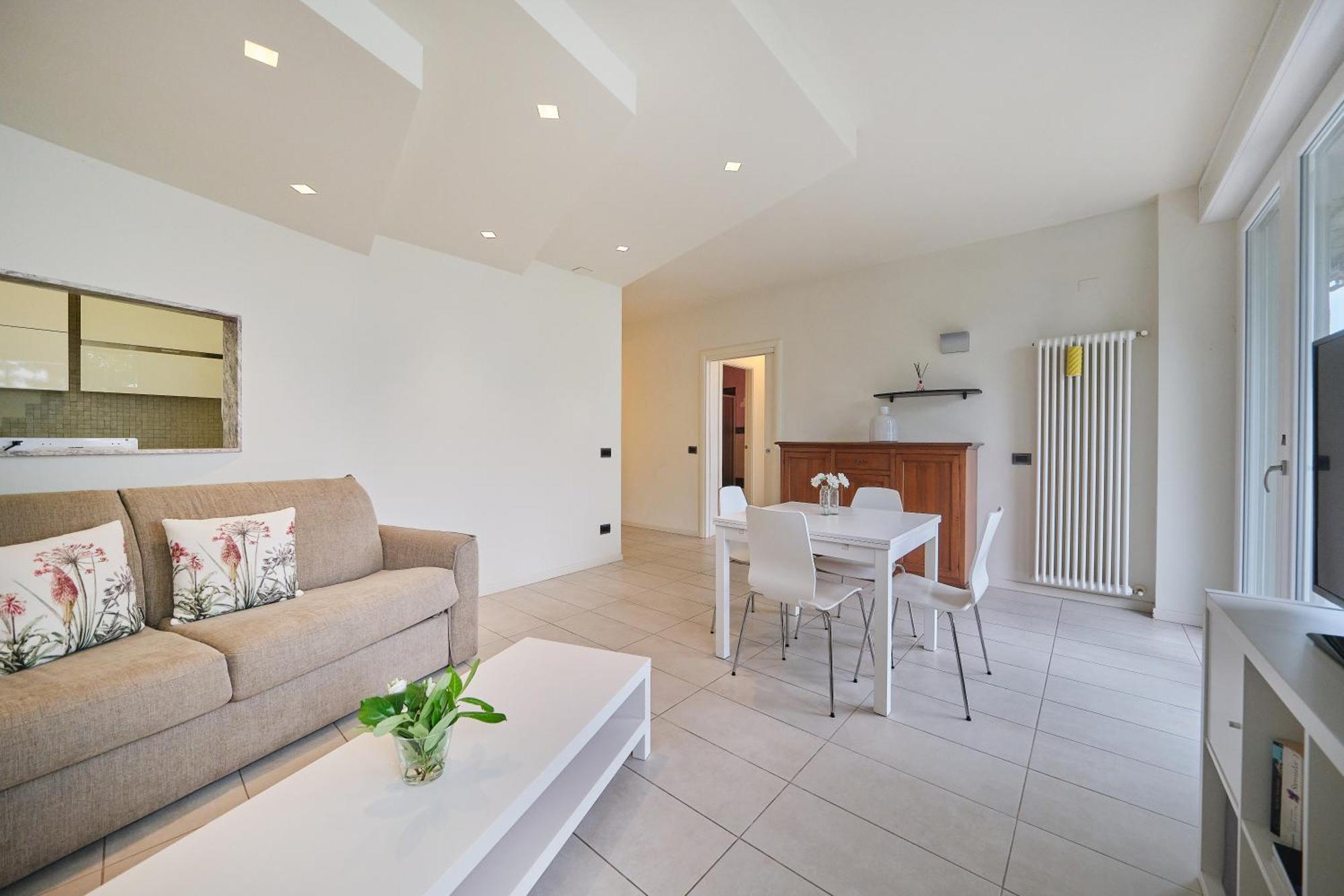 Front Lake Apartment Бардолино Экстерьер фото