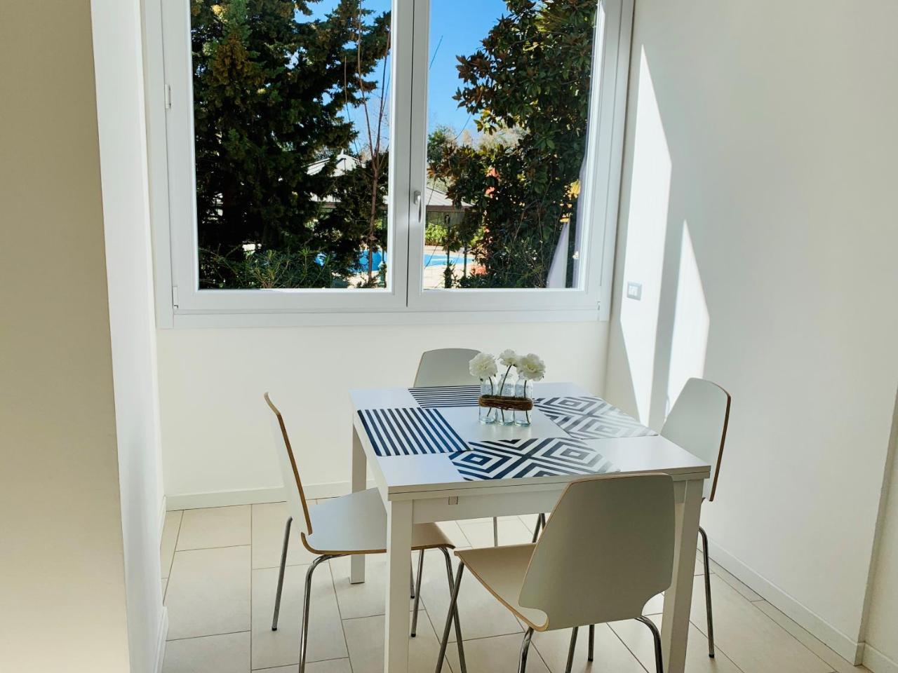 Front Lake Apartment Бардолино Экстерьер фото