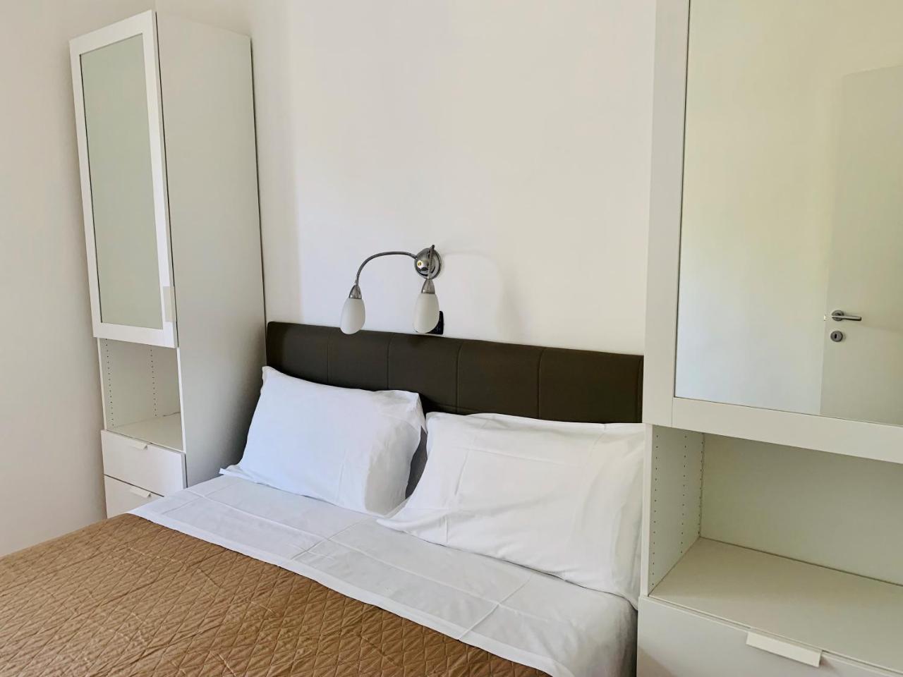 Front Lake Apartment Бардолино Экстерьер фото